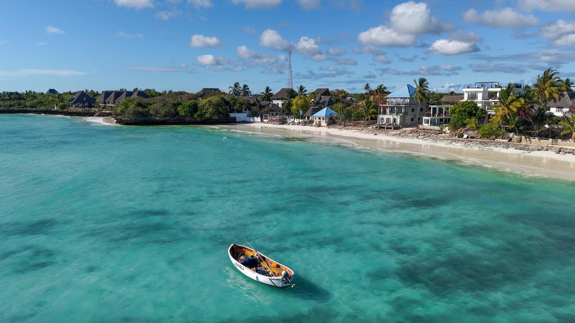 Red Monkey Beach Lodge Jambiani  Exterior photo