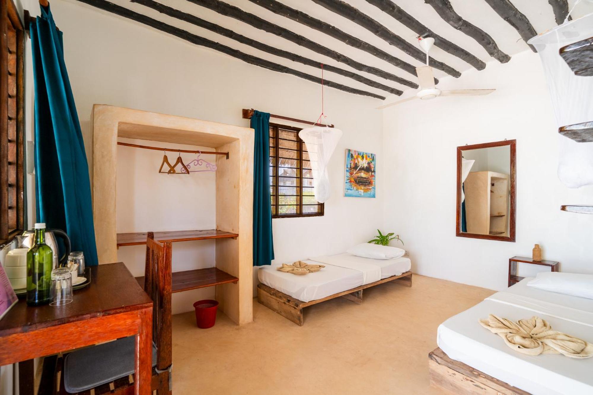 Red Monkey Beach Lodge Jambiani  Exterior photo
