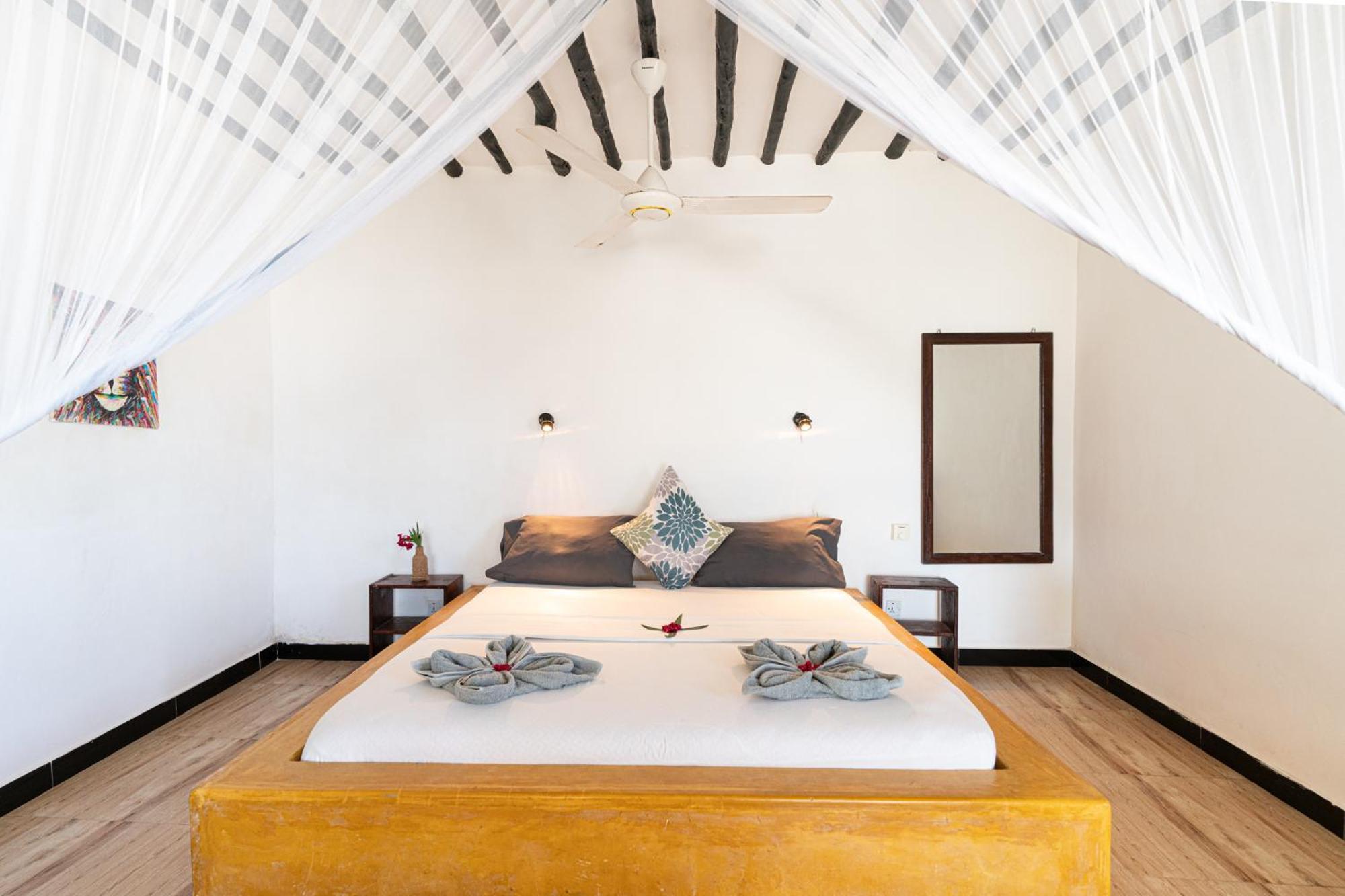 Red Monkey Beach Lodge Jambiani  Exterior photo