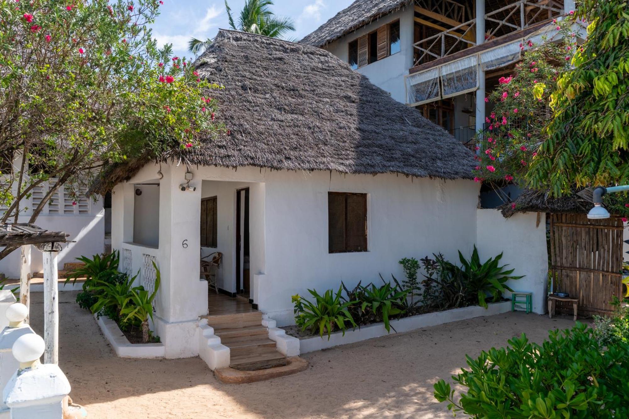 Red Monkey Beach Lodge Jambiani  Exterior photo